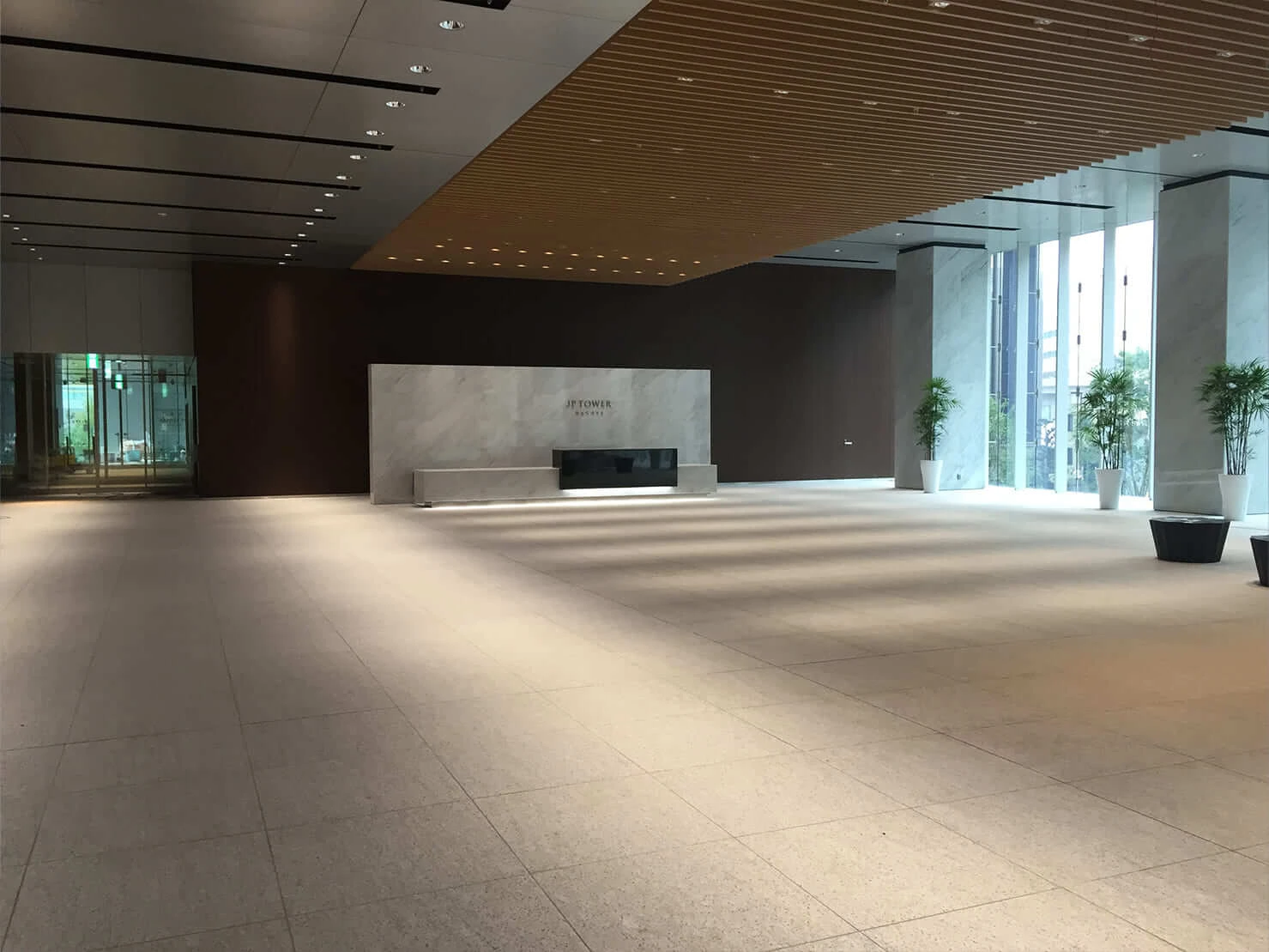 オフィスエントランス