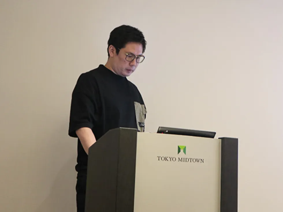 登壇する笠岡 亮介