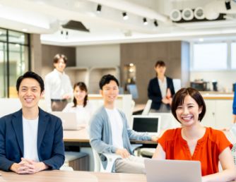 様々な業種に強いスタッフが対応