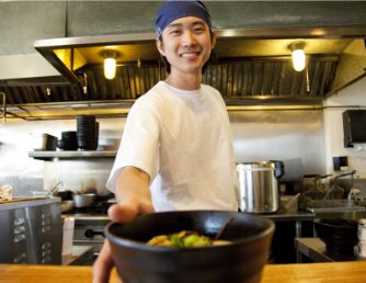 様々な業種に強いスタッフが対応