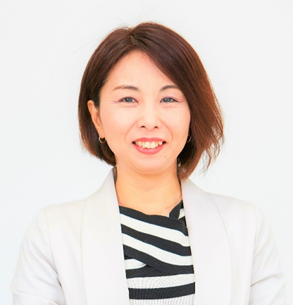 玉那覇　さゆり