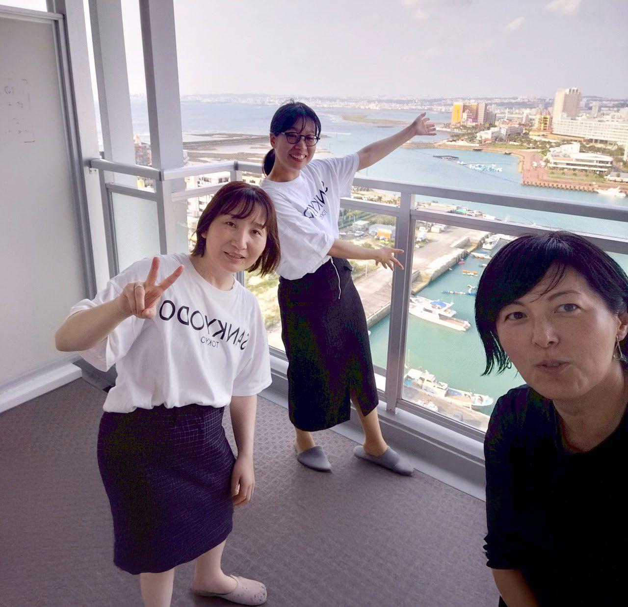 普段はリモートの私たちが、 沖縄ワーケーションに行ってみた。
